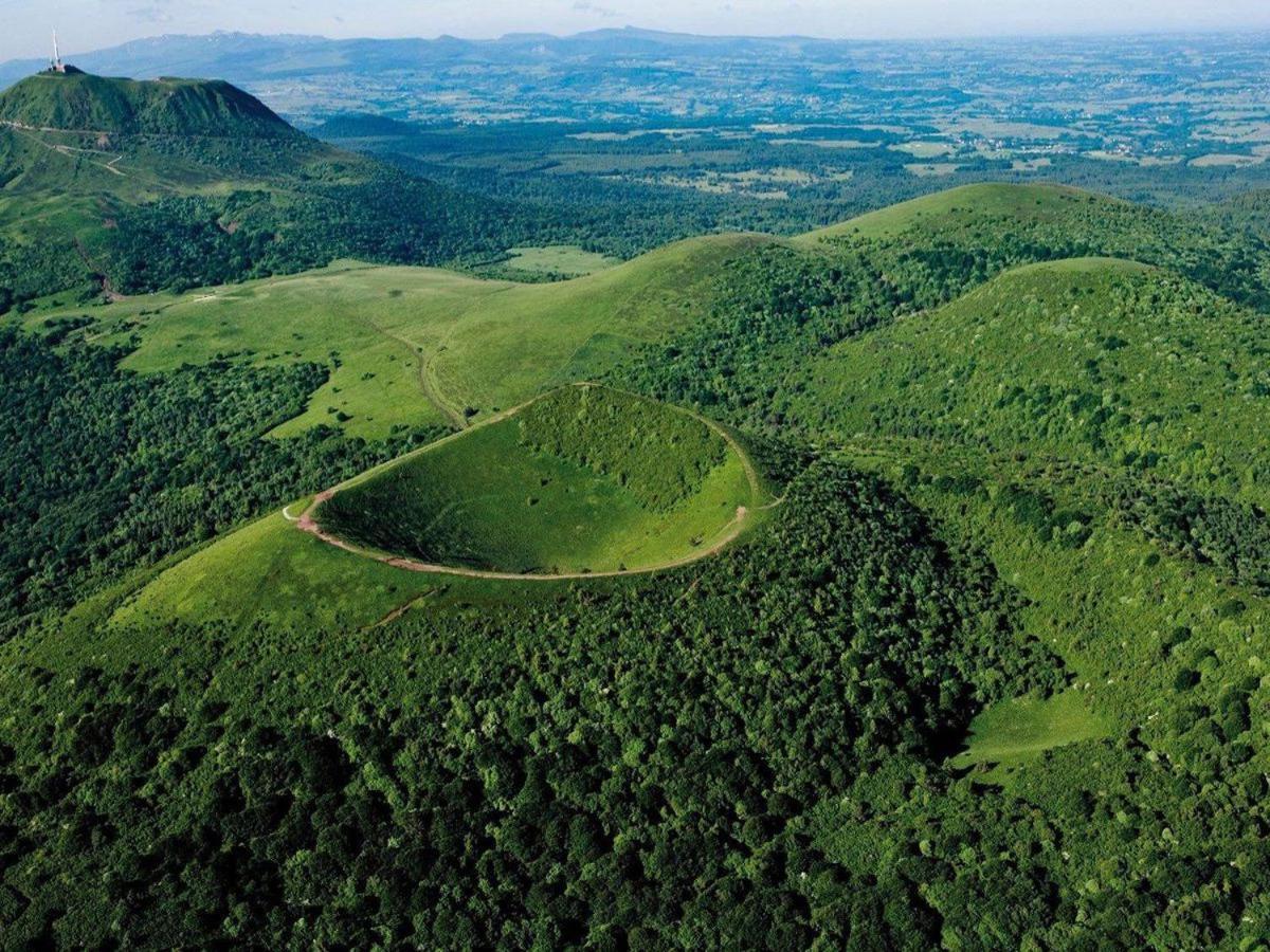 Maison D'Hotes La Nichee Rochefort-Montagne Exteriér fotografie